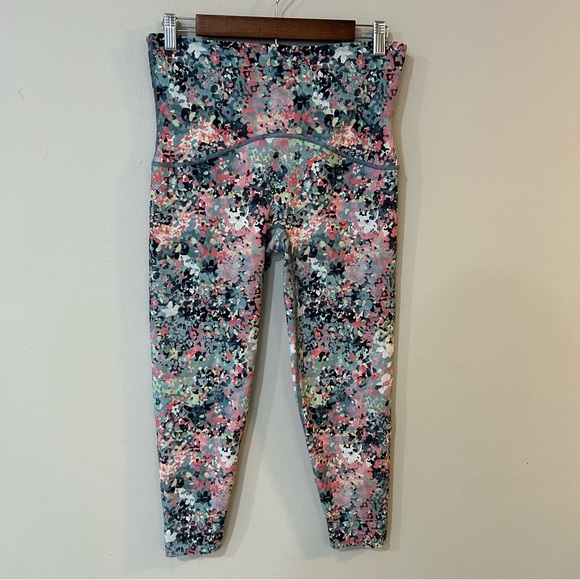 NWOT Spanx Women's Booty Boost Active 7/8 Leggings Splatter Floral Pattern XL - Picture 2 of 6